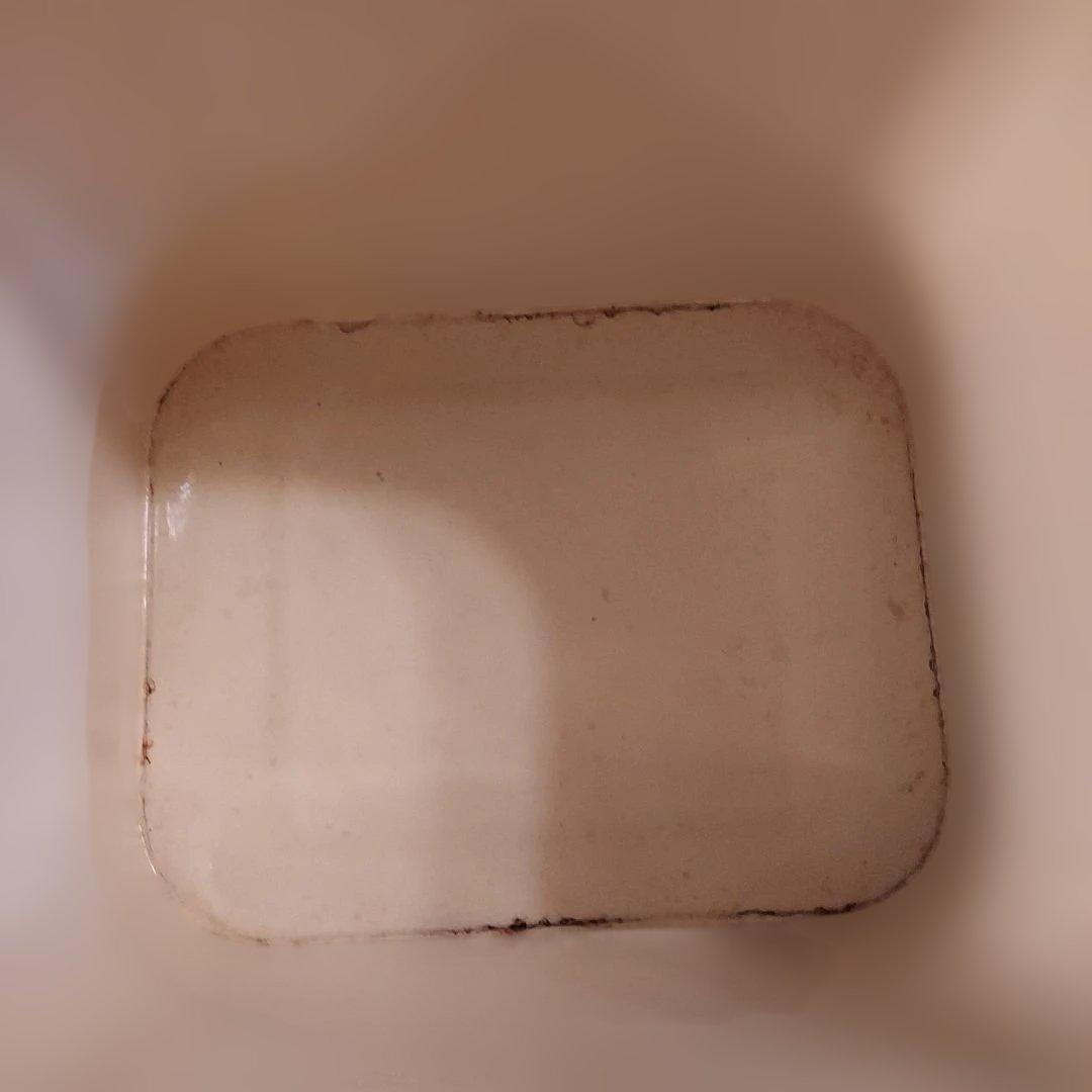 アンティークホーロー缶