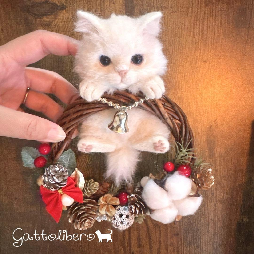羊毛フェルト 猫 白猫リース