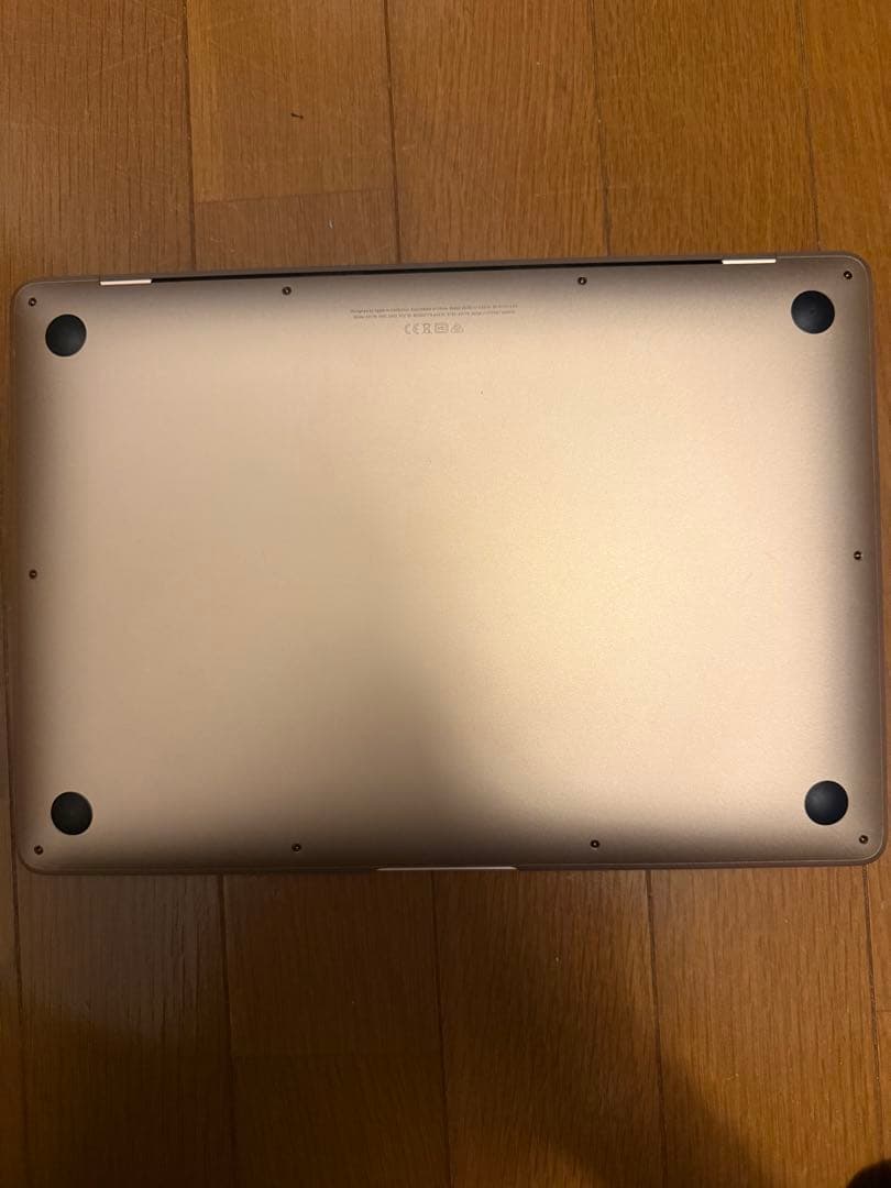【美品】MacBook Air（13-inch,2020）8GB/256GB