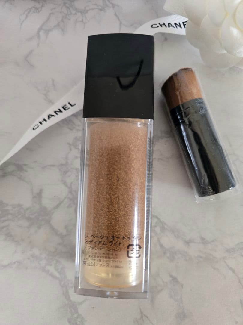 CHANEL レベージュオードゥタン ミディアム　ライト