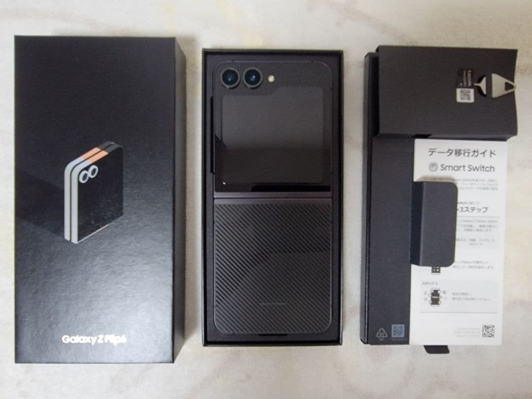 【極美品】Galaxy Z Flip6 256GB SIMフリー / 訳あり