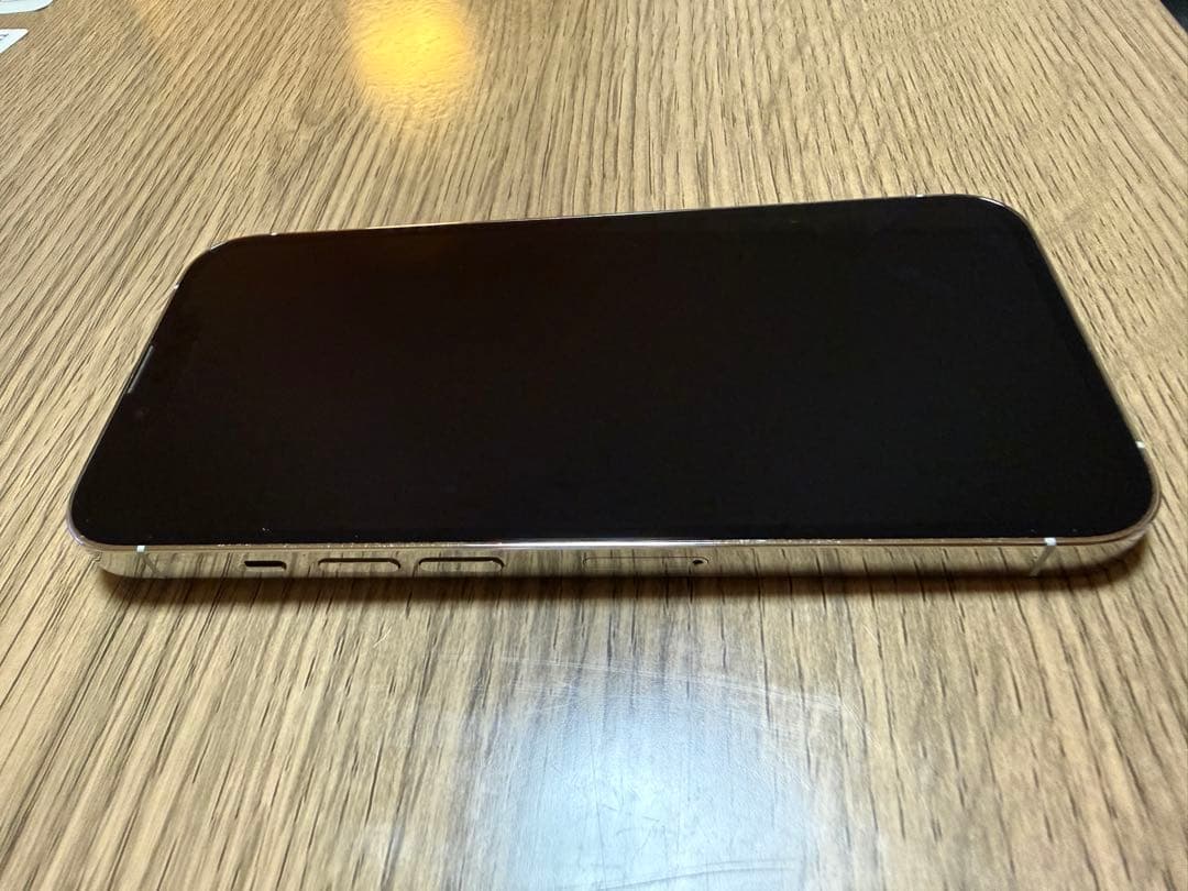 ゆう〜　iPhone13Pro