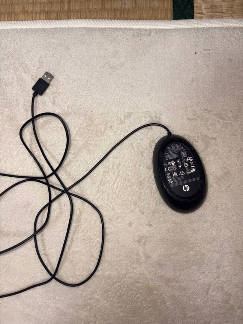 HP 285 Pro G8 Microtower PCキーボード、マウス付き