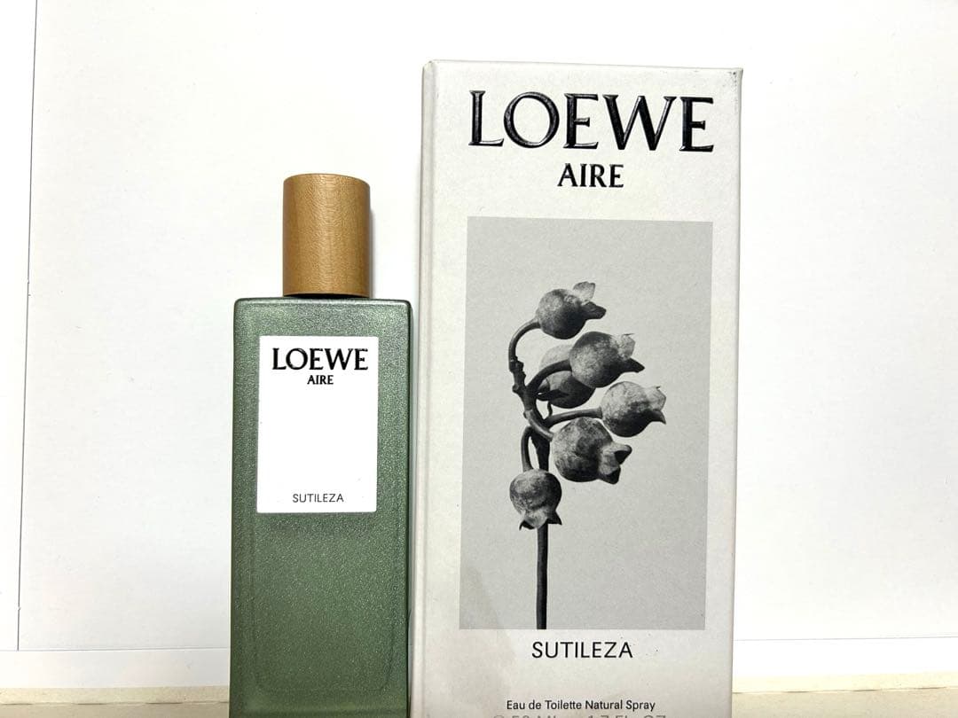 LOEWE AIRE SUTILIZA 香水