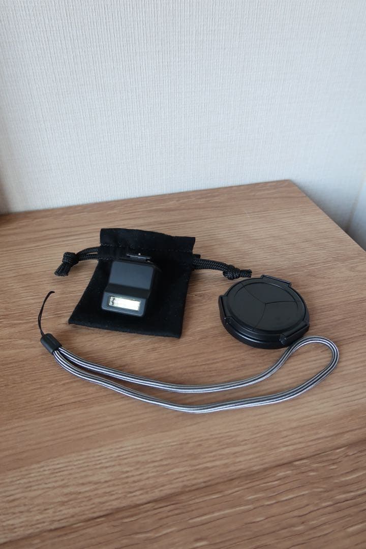 【美品】LEICA D-LUX8 備品•箱付き