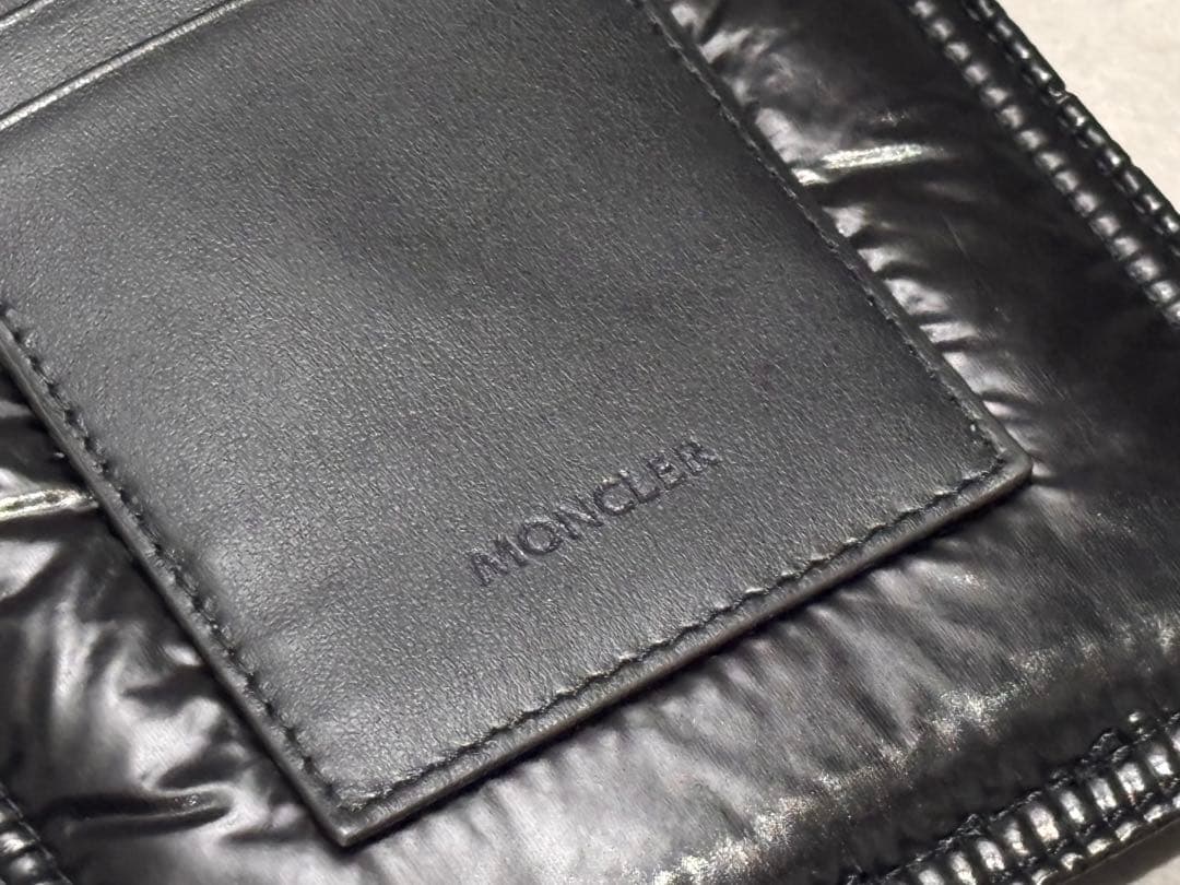 MONCLER（モンクレール）スマートフォンケース（フォンポーチ）