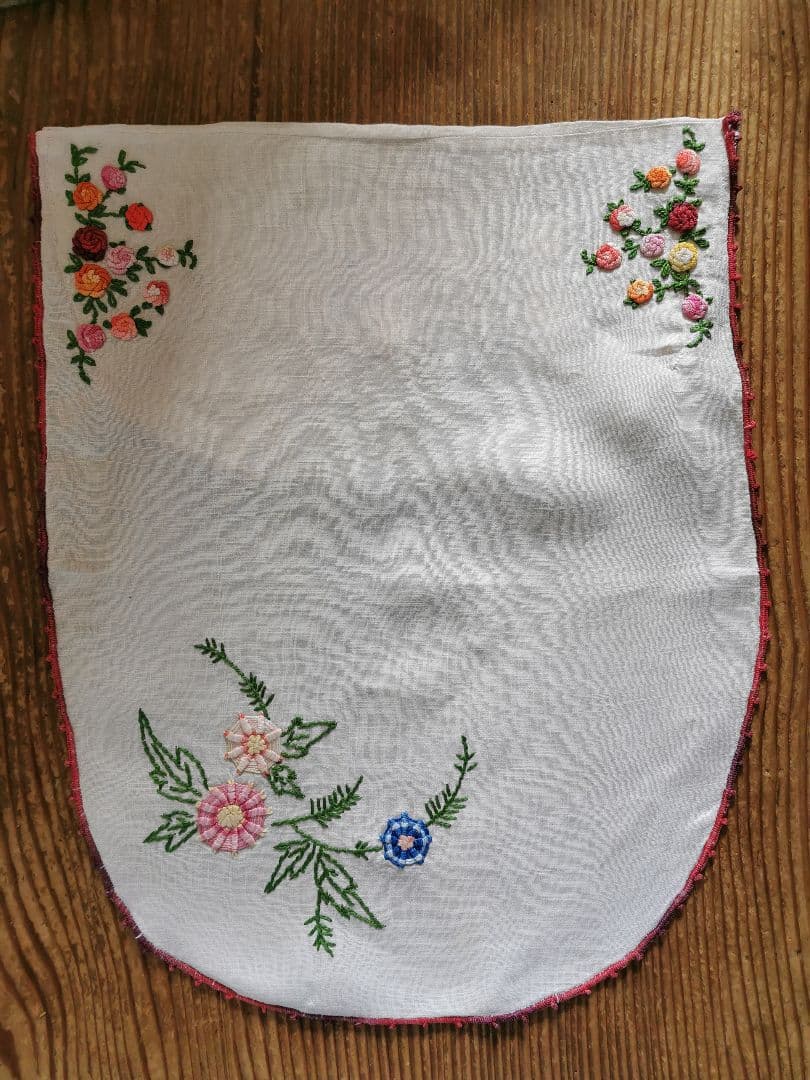 アンティーク フランス 立体的な色糸バリオン薔薇刺繍 ランジェリーリネンケース