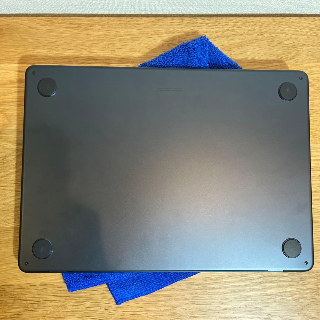 Apple Mac Book Air M2 2022 13.6インチ M2