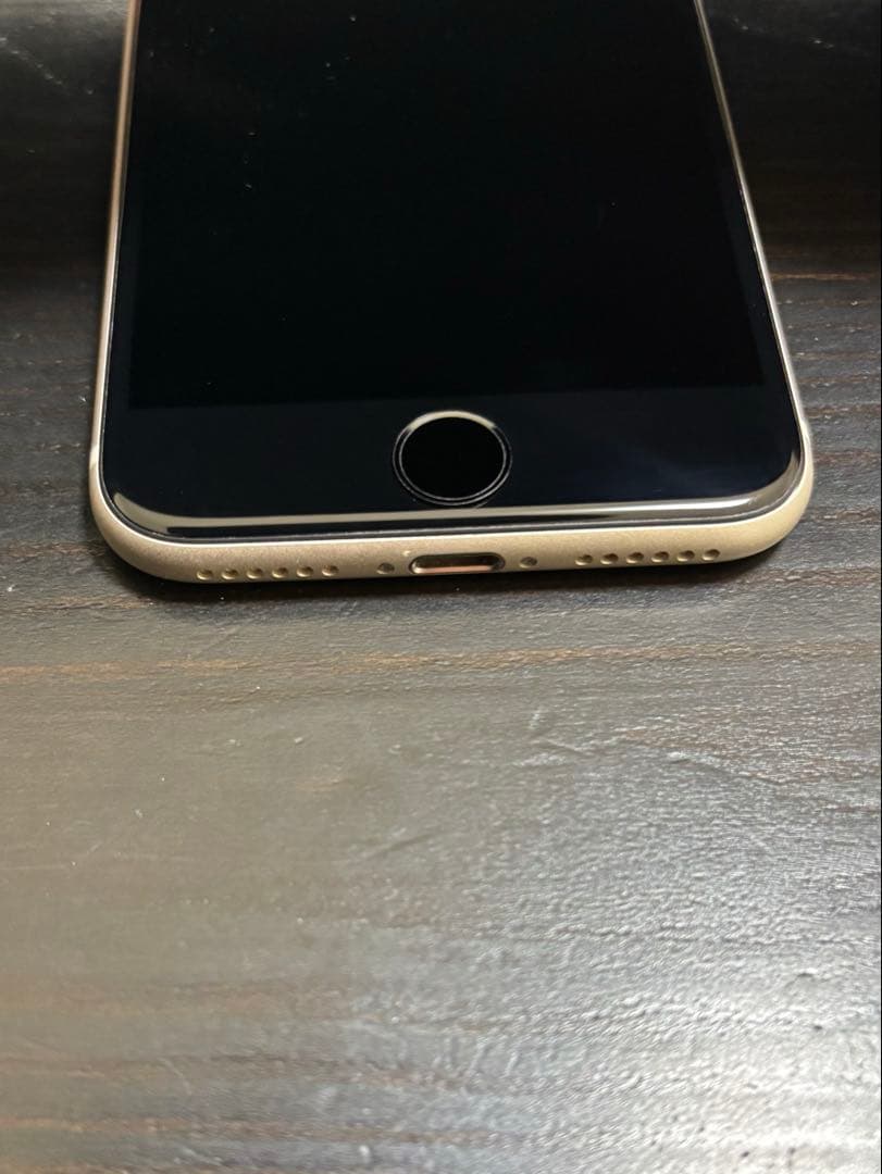iPhone SE (第3世代)スターライト 64 GB