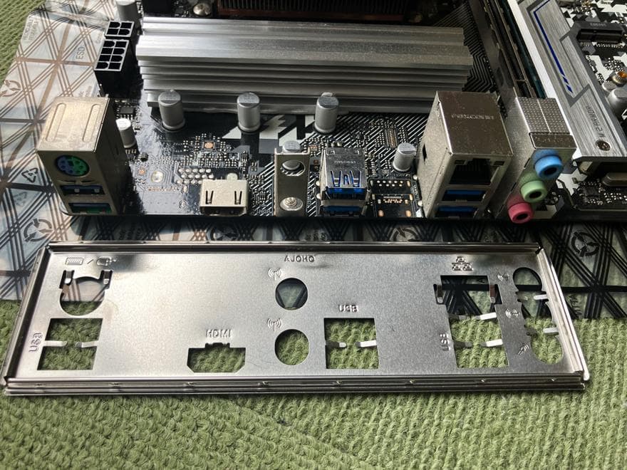 【ジャンク】Ryzen 7 3700X / B550 TW / メモリ16G