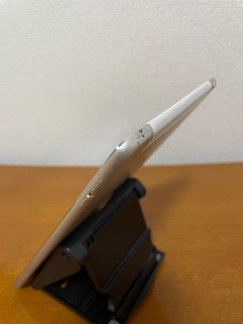 S*a様 iPad Mini 4 (7.9インチ) 32GB SIM フリー