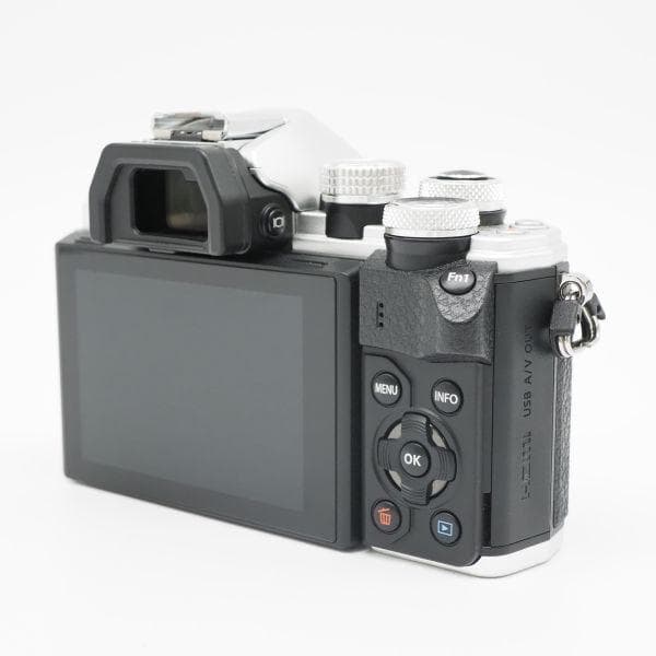 ショット数8,540！元箱付き！■ほぼ新品■ OM-D E-M10 MarkII
