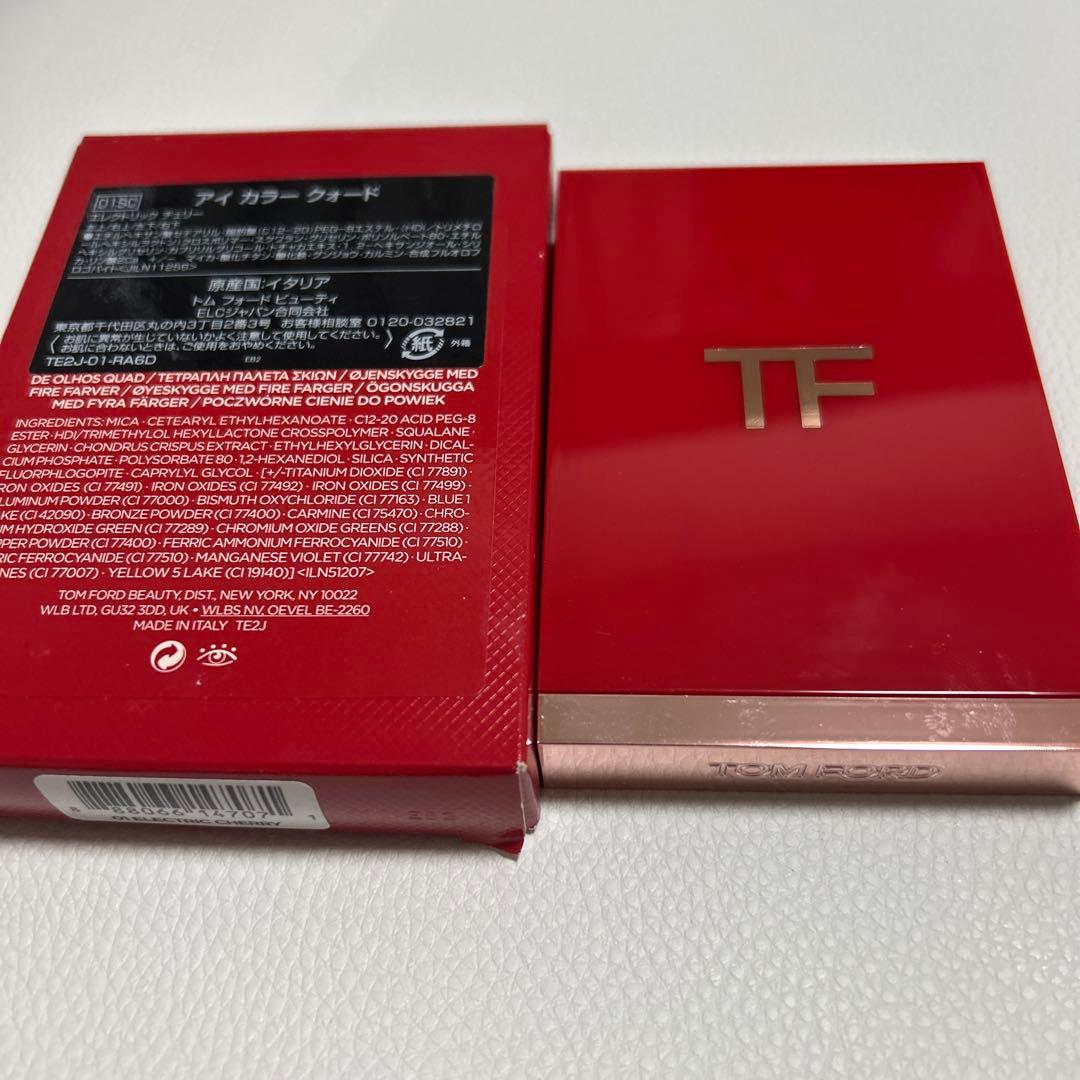 TOM FORD アイシャドウ エレクトチェリー01SC