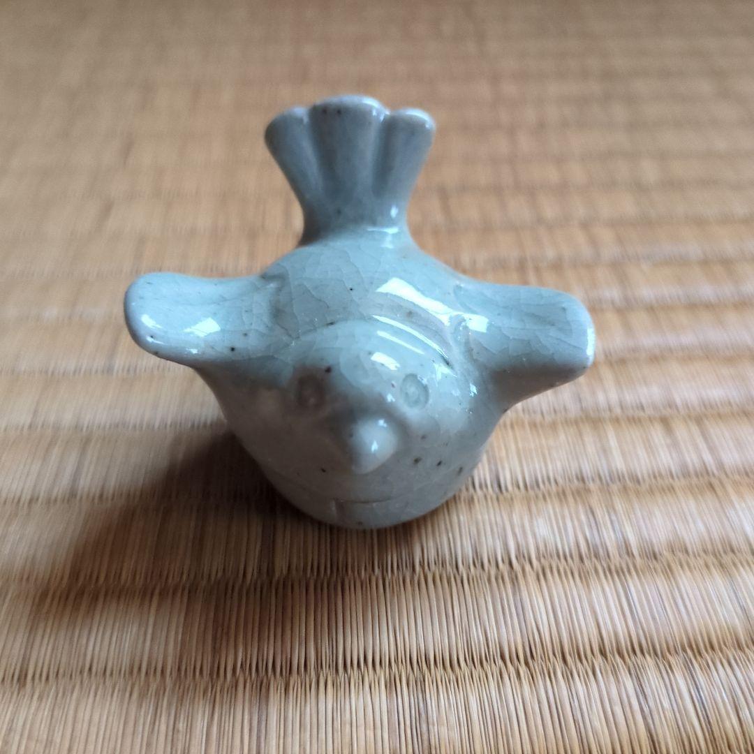 鳥型陶器 小型 淡いグレー　かわいい鳥の香合　すずめ