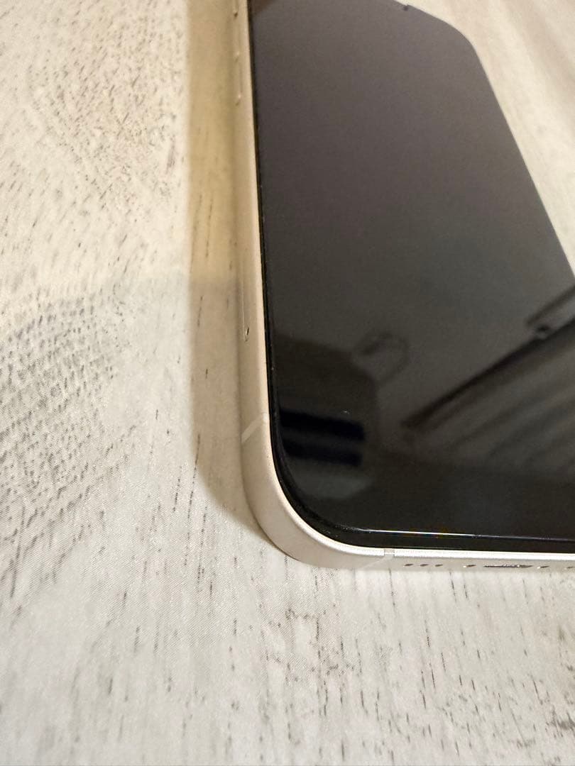 Apple iPhone14 スターライト　 本体