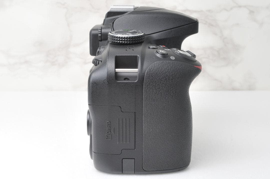 ショット数新品級❣️Nikon D3300 ダブルレンズ スマホ転送 一眼レフ