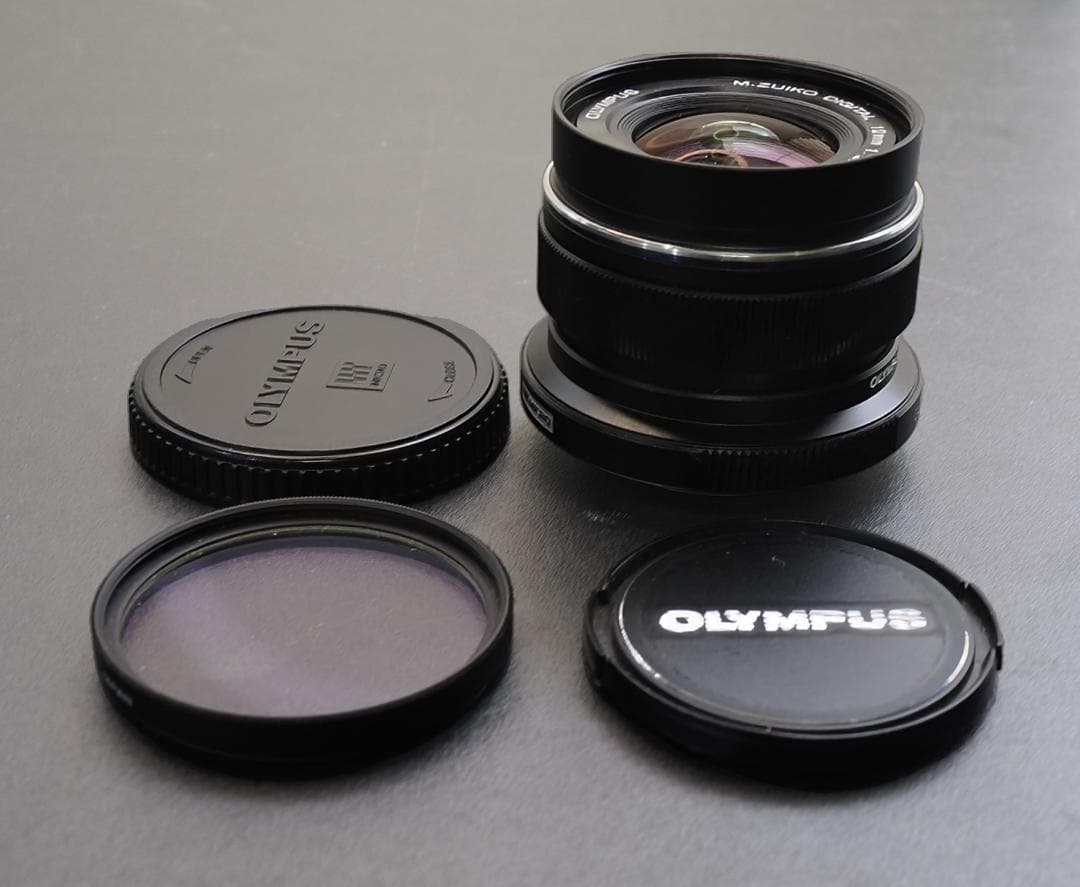 オリンパスM.ZUIKO　ED 12mm F 2.0 BLack 美品