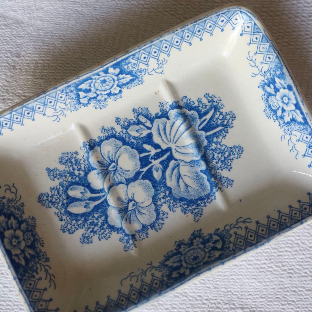 Moulins des loup くし置き　花　石鹸　ソープディッシュ