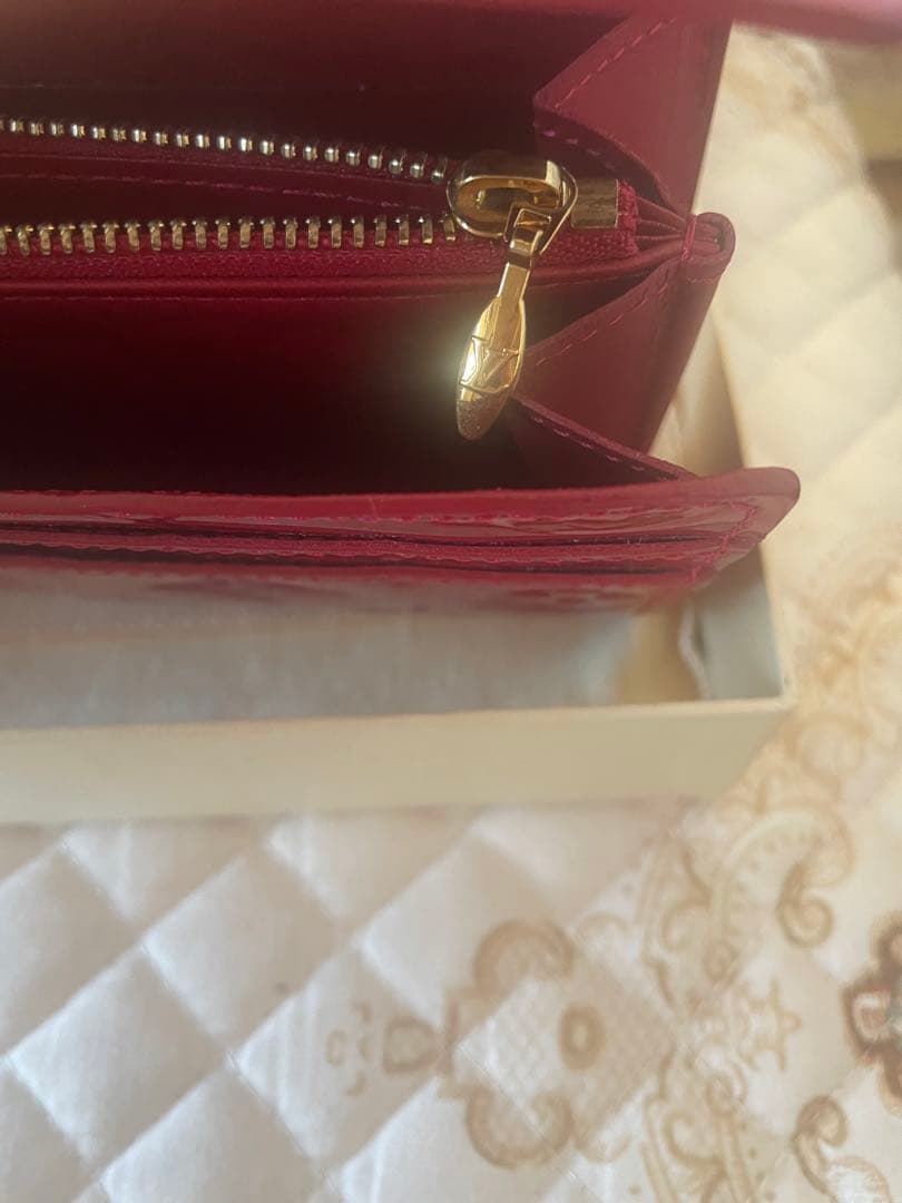 Louis Vuitton ルイヴィトン エナメル 長財布 レッド 赤 箱付き
