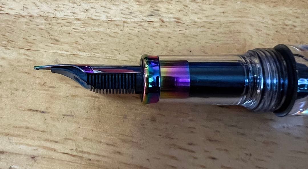 TWSBI ツイスビー バキューム700R アイリス B太字