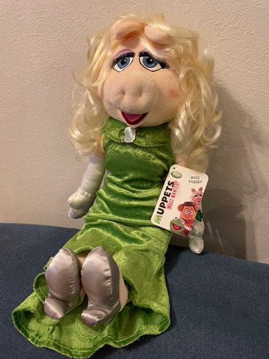 ミスピギー　 Muppets Miss Piggy Plush  ぬいぐるみ