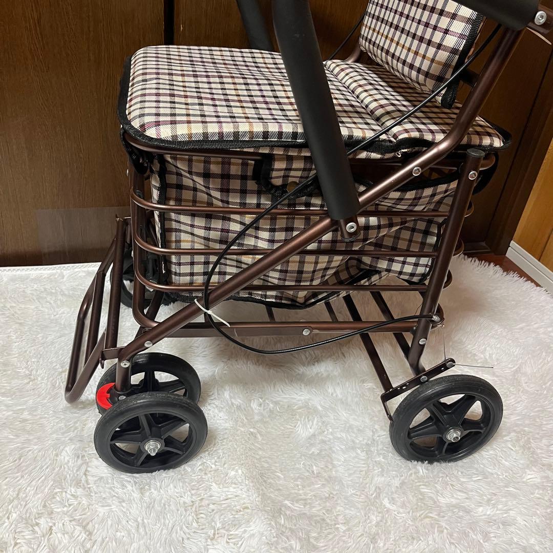 折り畳めるシルバーカー‼︎