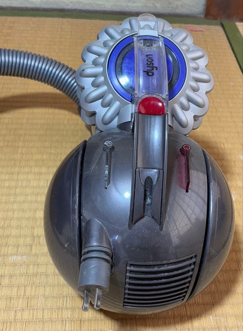 Dyson Ball Turbinehead キャニスター掃除機【中古品】