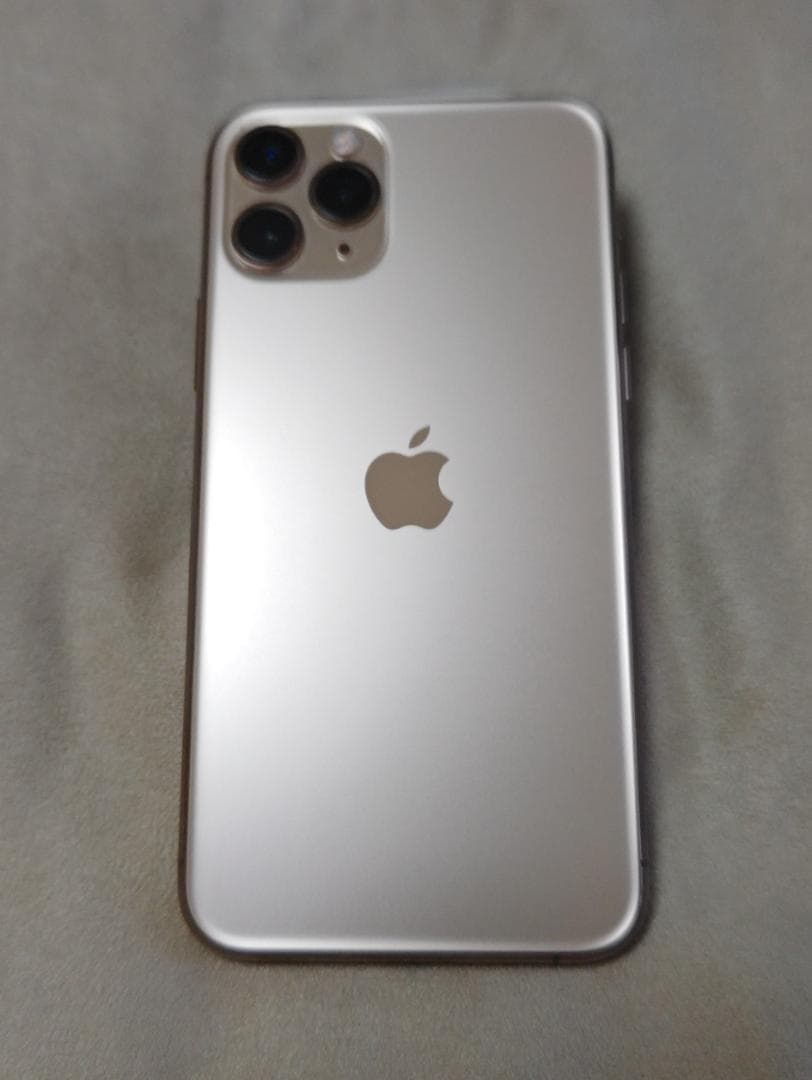 iPhone 11 Pro☆256GB☆ゴールド☆専用ケース各種付き☆送料込み